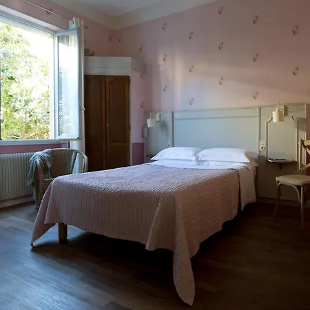 Hotell Saint Hubert Nice